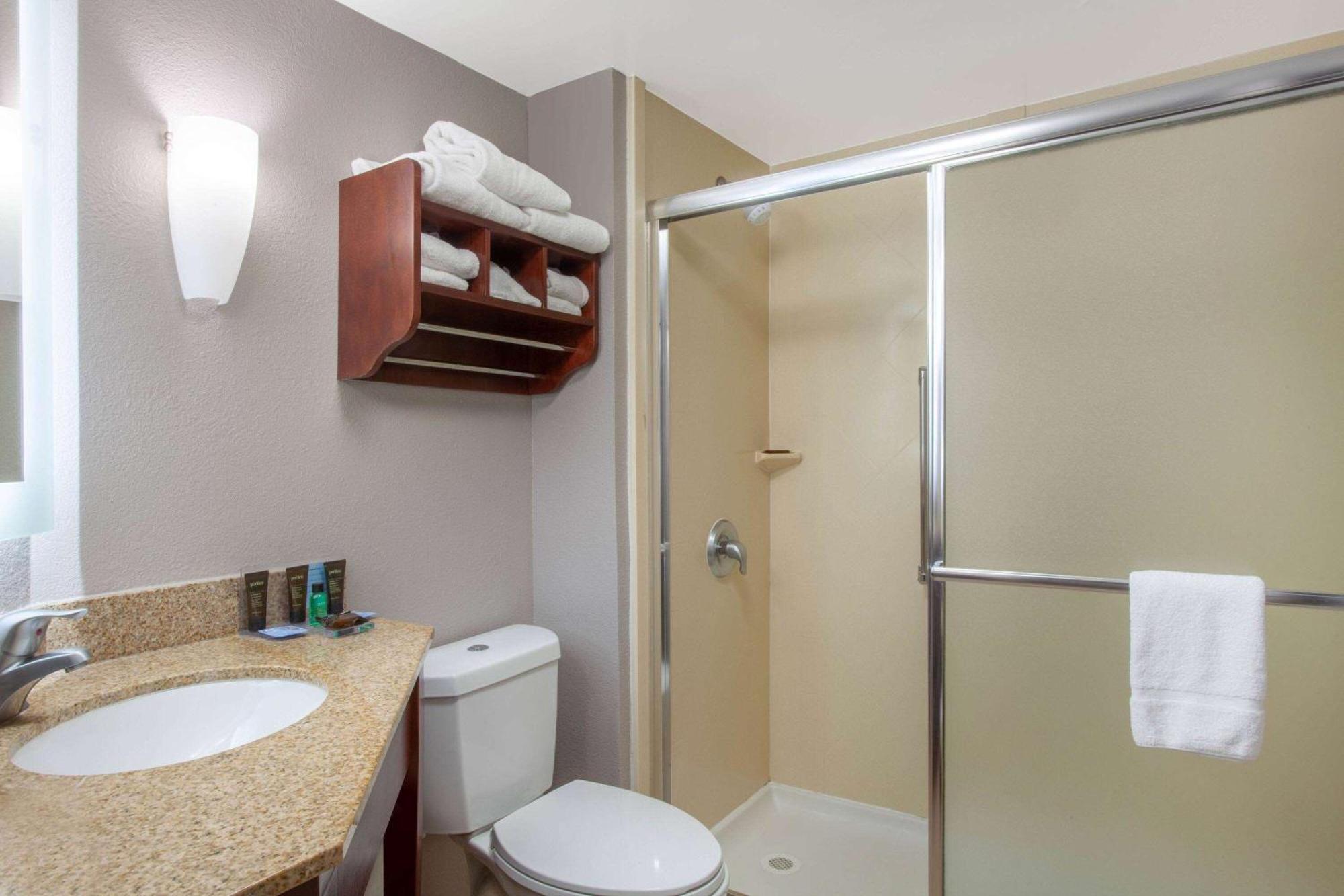 Wingate By Wyndham Charleston Coliseum Hotell North Charleston Eksteriør bilde
